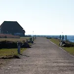 Captains Corner Strandstudio Fuer Zwei, Maritim & Nur Wenige Schritte Zum Parkplatz Inkl Fehmarn