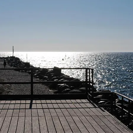 Captains Corner Strandstudio Fuer Zwei, Maritim & Nur Wenige Schritte Zum Parkplatz Inkl Fehmarn